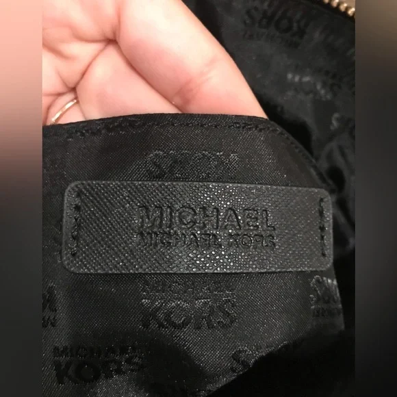 MICHAEL KORS Cindy Large Leather Dome Satchel Black Handbag/Crossbody W/Gold - Picture 11 of 17